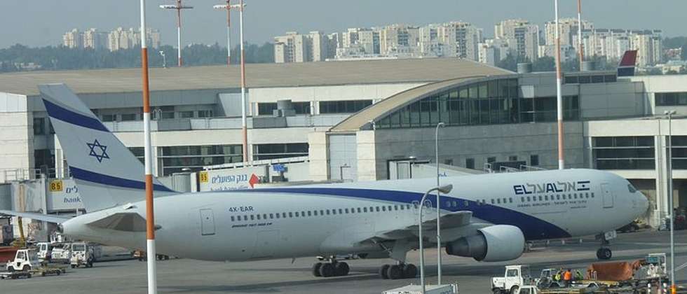 AN EL AL plane at Ben Gurion International Airport ( Wikimedia Commons )