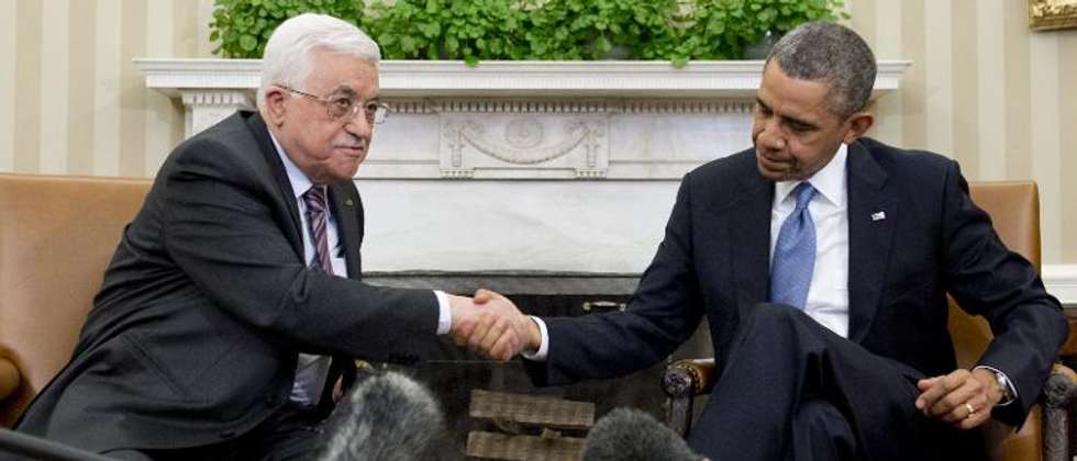 Le président de l'Autorité palestinienne Mahmoud Abbas (g) et Barack Obama à la Maison Blanche, le 17 mars 2014 ( Saul Loeb (AFP) )