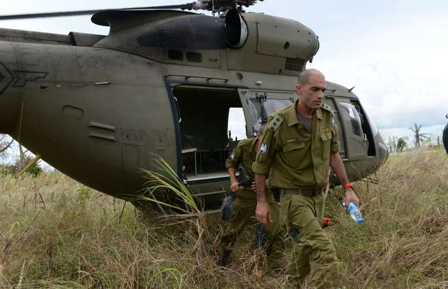 イスラエル国防軍  フィリピンに到着